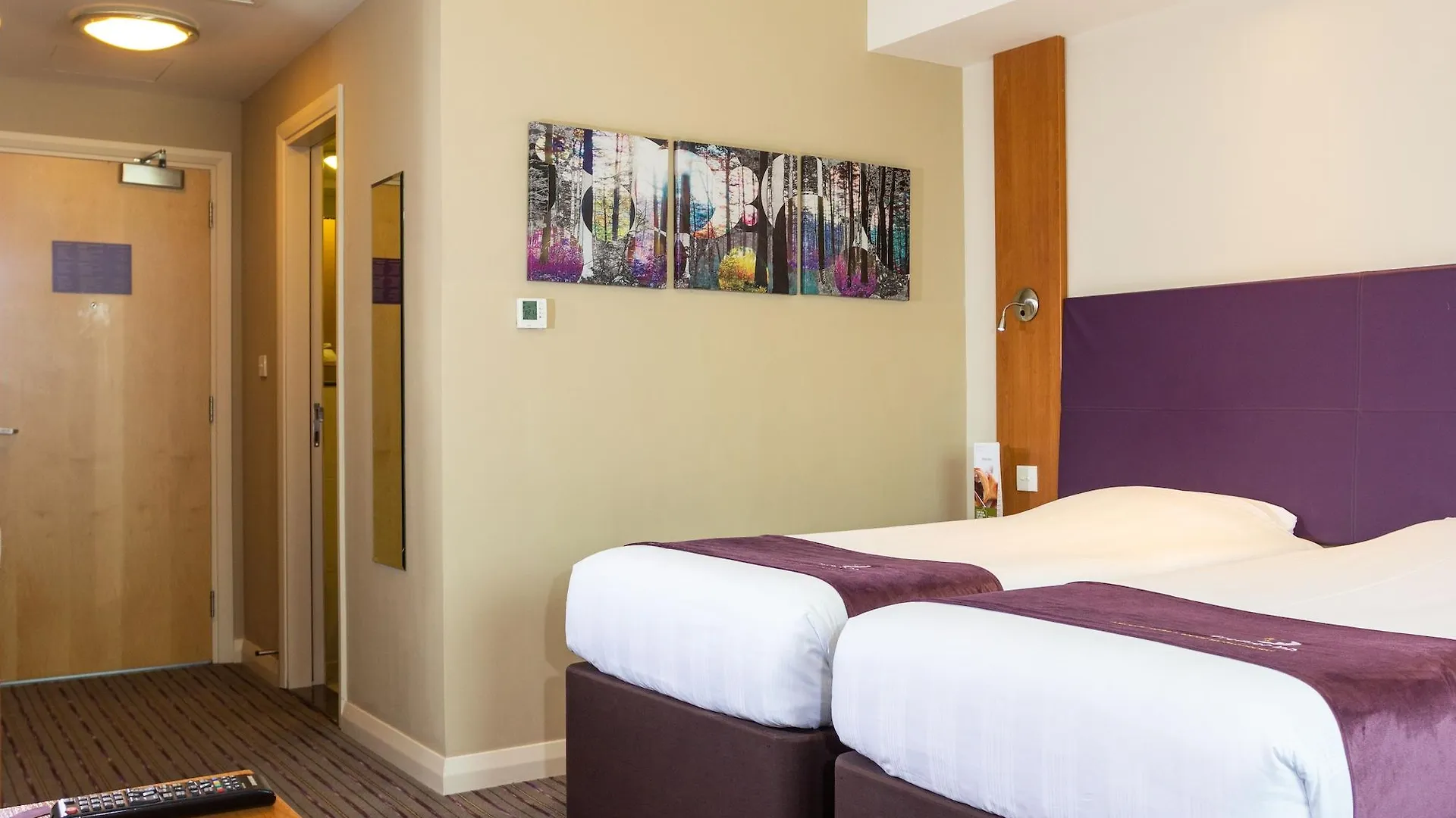 מלון Premier Inn Dubai International Airport