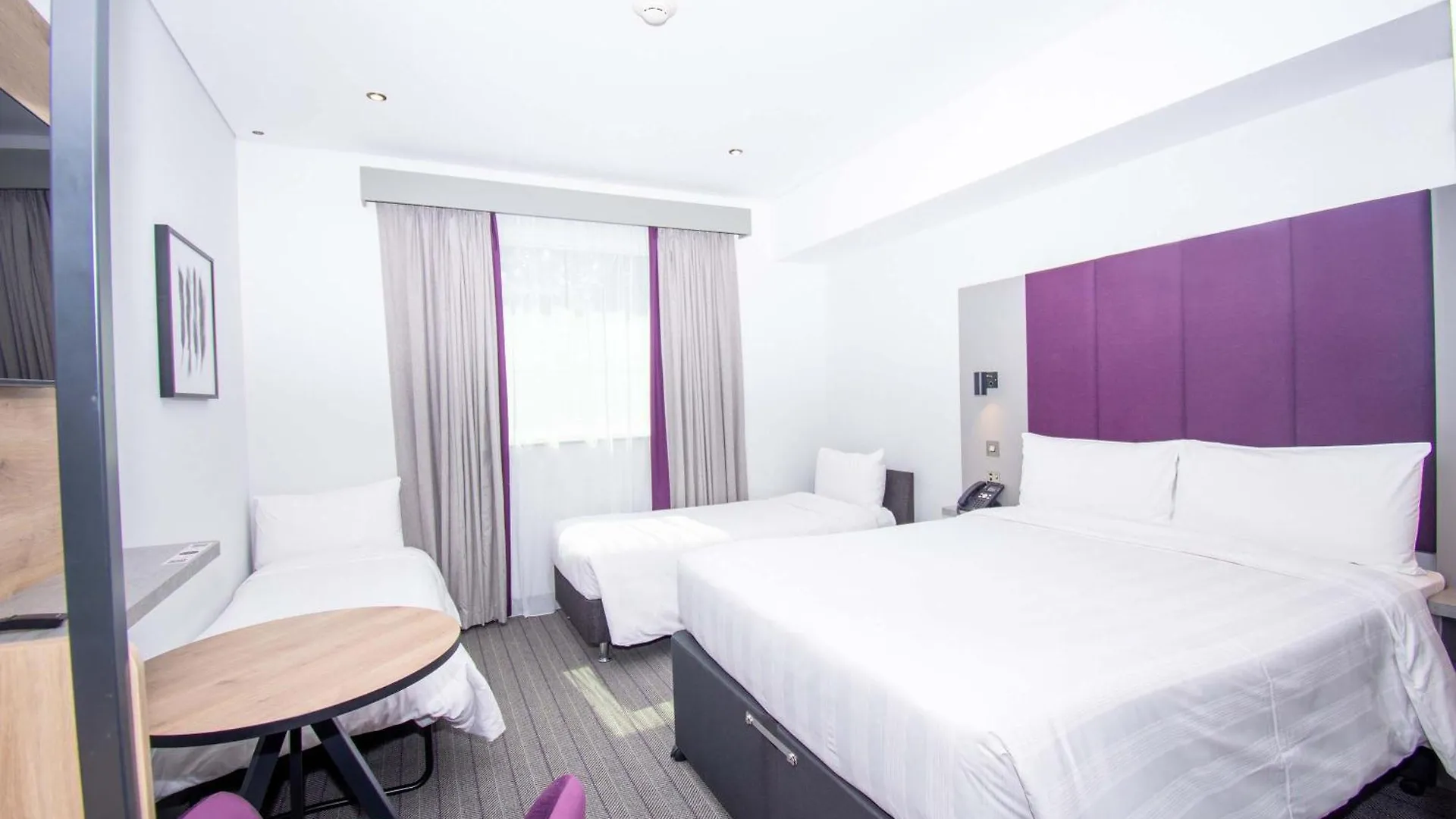 מלון Premier Inn Dubai International Airport