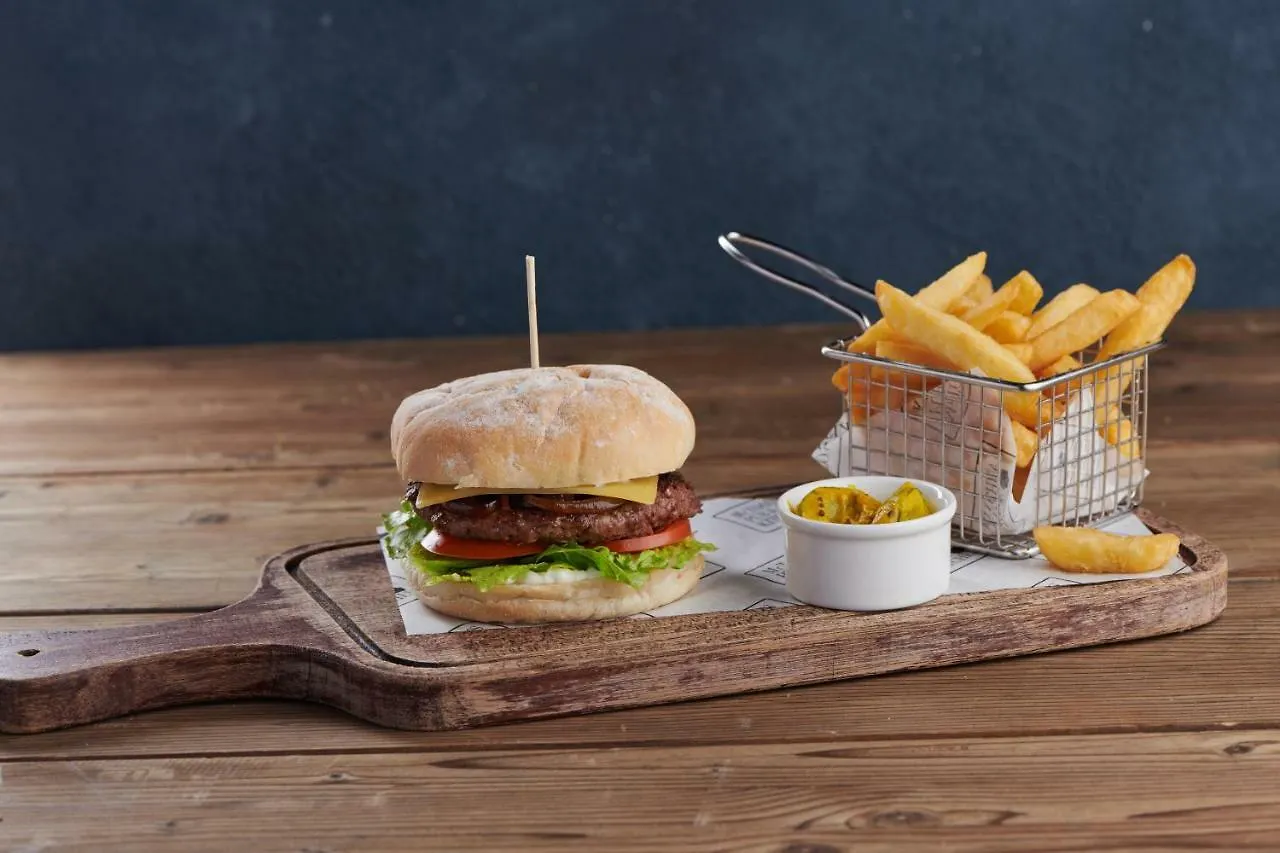 Premier Inn Dubai International Airport